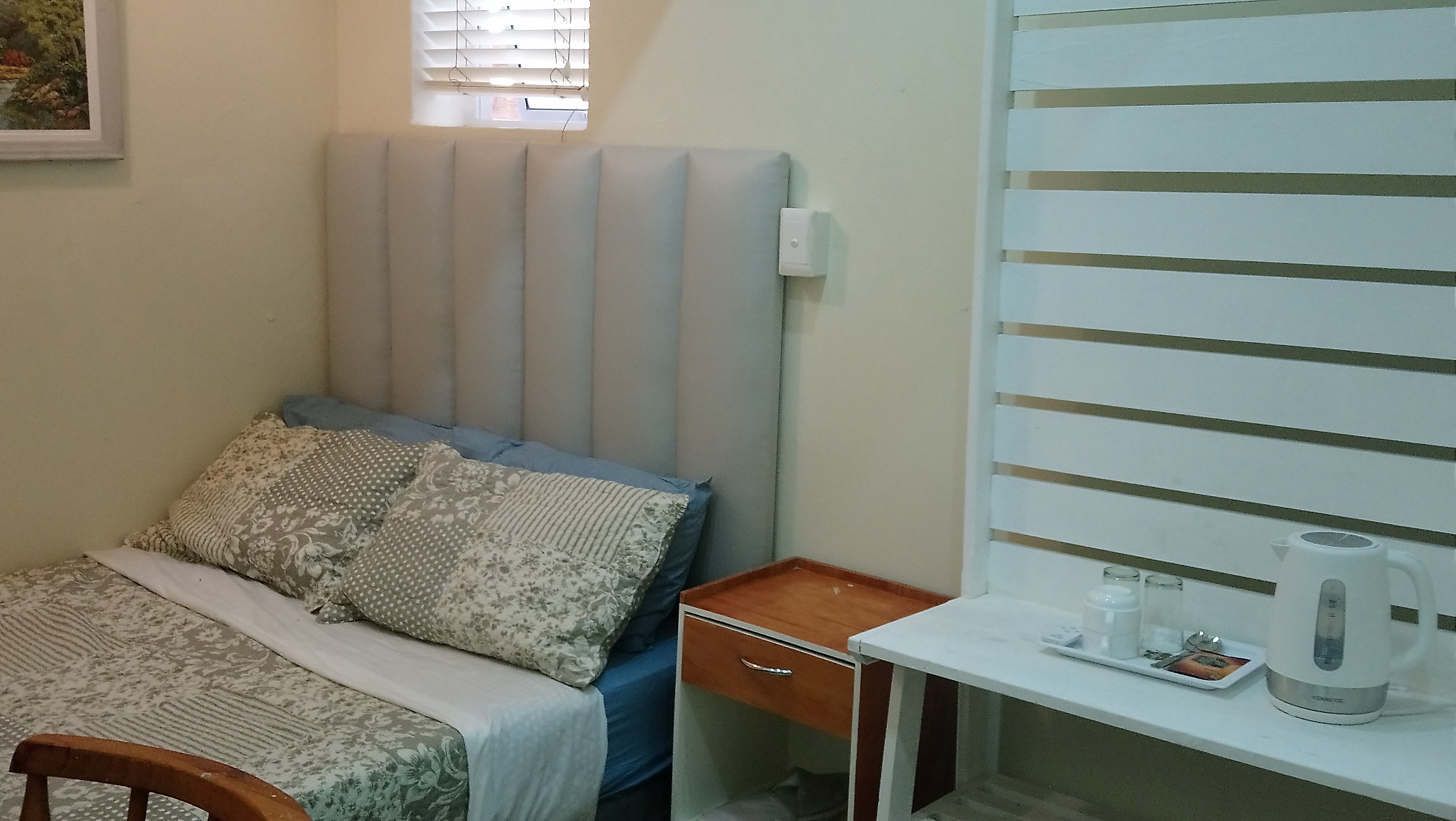 Room-6 Room-6